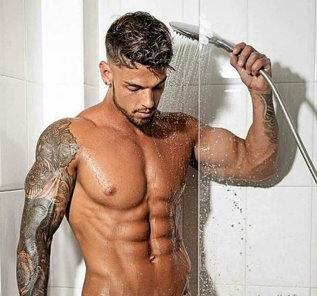 Nacktes geleaktes OnlyFans-Foto von Yarik1free