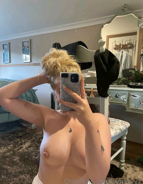 Nacktes geleaktes OnlyFans-Foto von Simsyyy