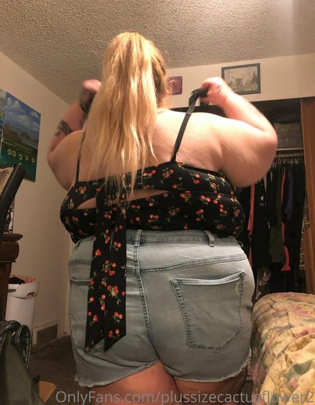 Plussizecactusflower2