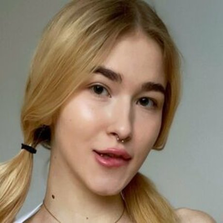 Nacktes geleaktes OnlyFans-Foto von Maddiegrey