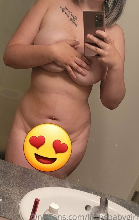 Nacktes geleaktes OnlyFans-Foto von Lilithsbabygirl
