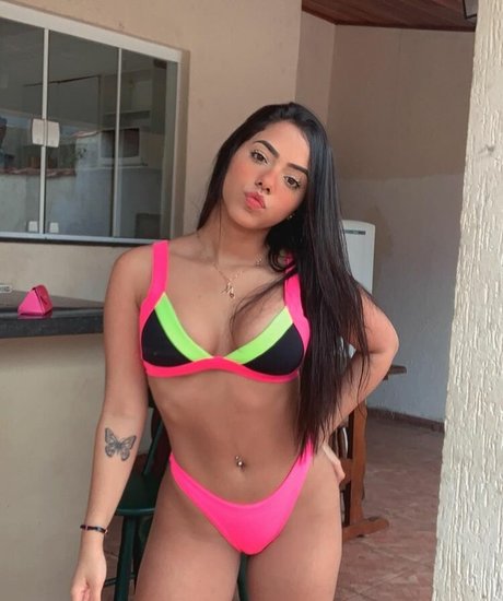 Nacktes geleaktes OnlyFans-Foto von Mariely E Mirella Santos