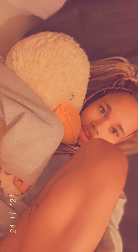Nacktes geleaktes OnlyFans-Foto von Cloudyvi