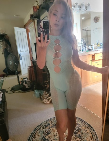 Nacktes geleaktes OnlyFans-Foto von Ani Mia