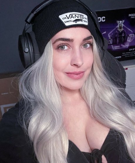 Nacktes geleaktes OnlyFans-Foto von Copycatish