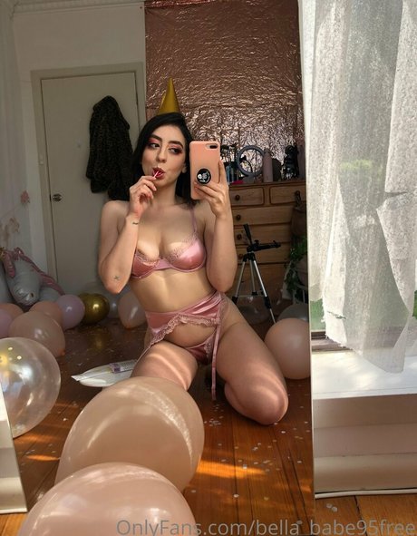 Nacktes geleaktes OnlyFans-Foto von Bellababe95free