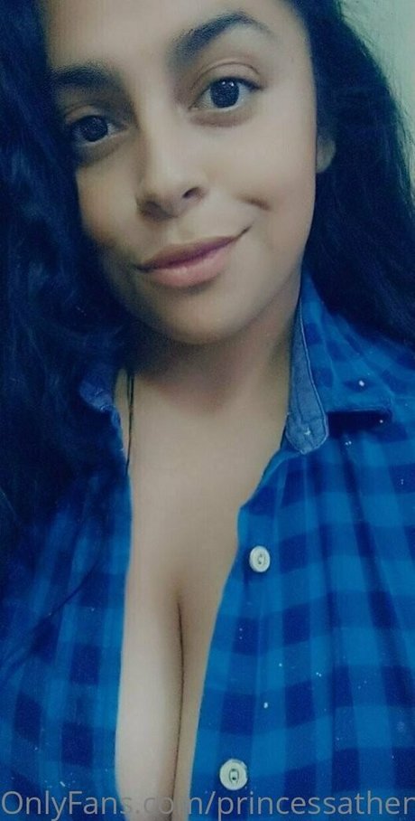 Nacktes geleaktes OnlyFans-Foto von Princessathena12