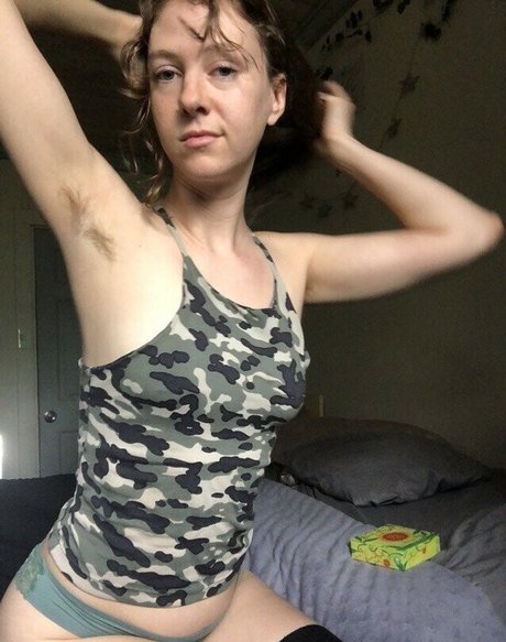 Nacktes geleaktes OnlyFans-Foto von Serena Rain