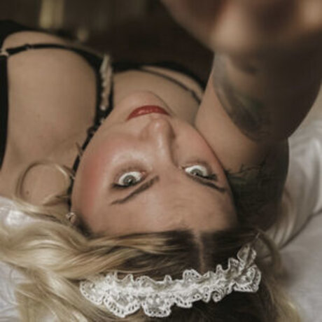 Nacktes geleaktes OnlyFans-Foto von Hinkycurvy