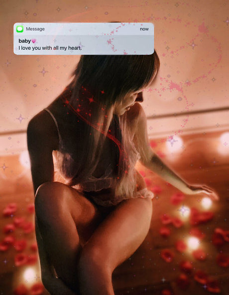 Nacktes geleaktes OnlyFans-Foto von Aquaticblonde