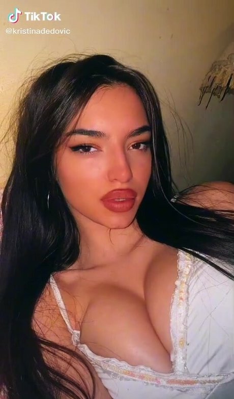 Nacktes geleaktes OnlyFans-Foto von Kristina Djedovic