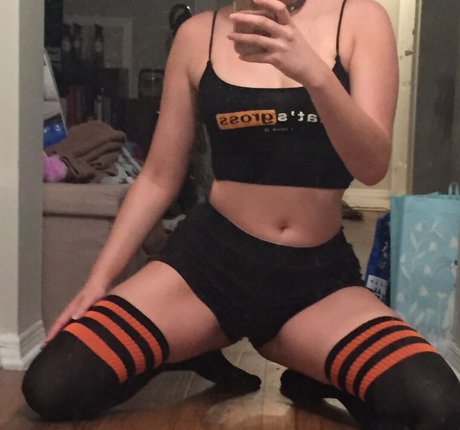 Nacktes geleaktes OnlyFans-Foto von Brikoblin