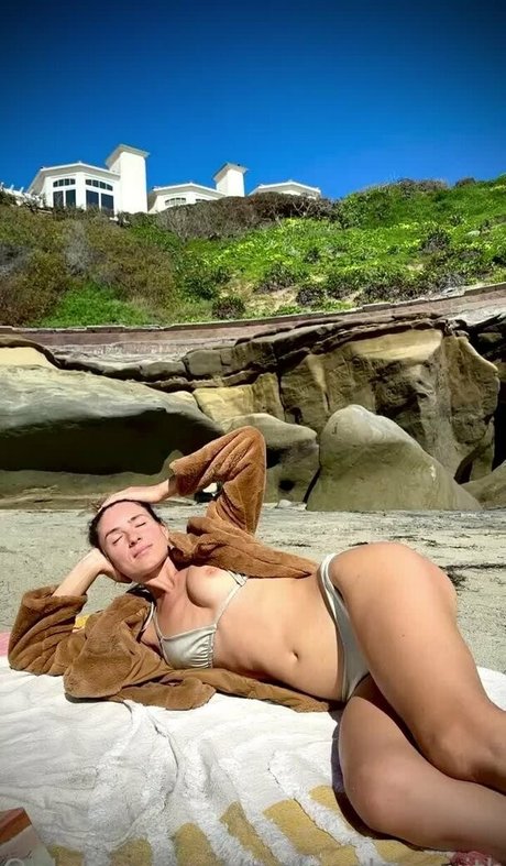 Nacktes geleaktes OnlyFans-Foto von Yanusya