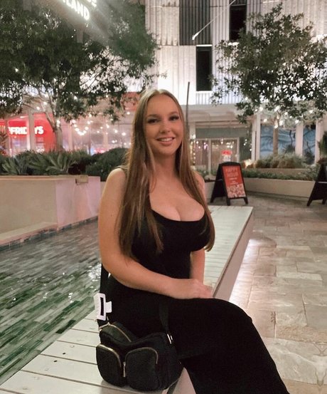 Ella B