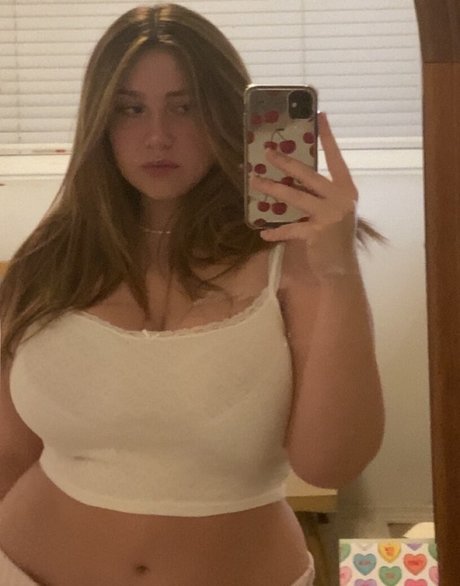 Ella B