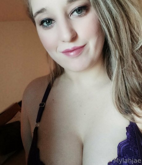 Nacktes geleaktes OnlyFans-Foto von Mylahjae