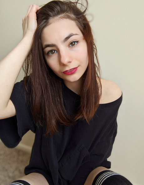 Nacktes geleaktes OnlyFans-Foto von Loverlacifree