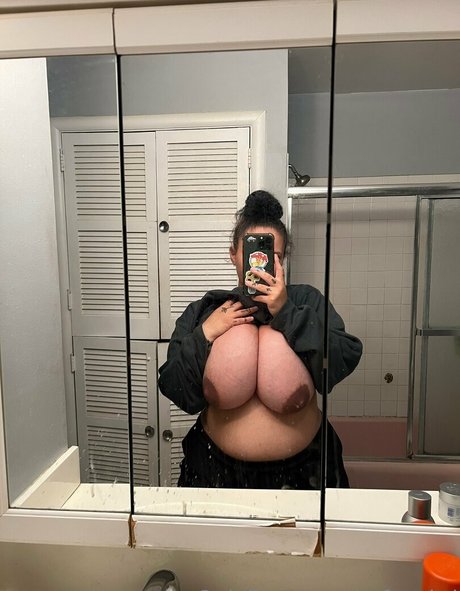 Nacktes geleaktes OnlyFans-Foto von Urfavvbri