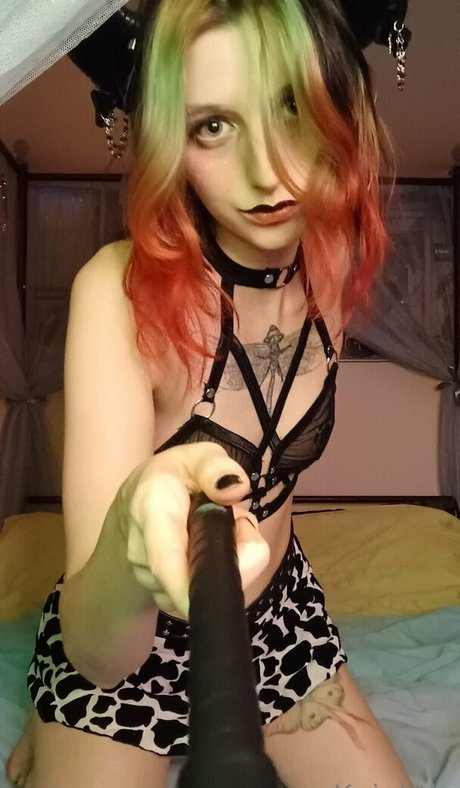 Nacktes geleaktes OnlyFans-Foto von Edgykittykat