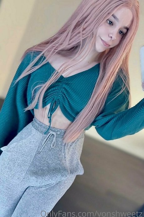 Nacktes geleaktes OnlyFans-Foto von Vonshweetz