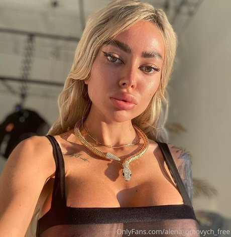 Nacktes geleaktes OnlyFans-Foto von Alenaomovychfree