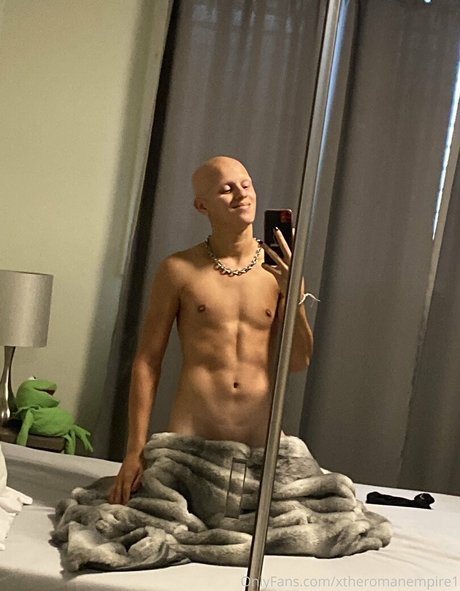 Nacktes geleaktes OnlyFans-Foto von Xtheromanempire1