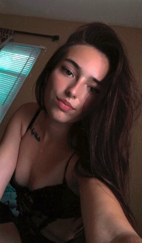 Nacktes geleaktes OnlyFans-Foto von Xxxenaxo