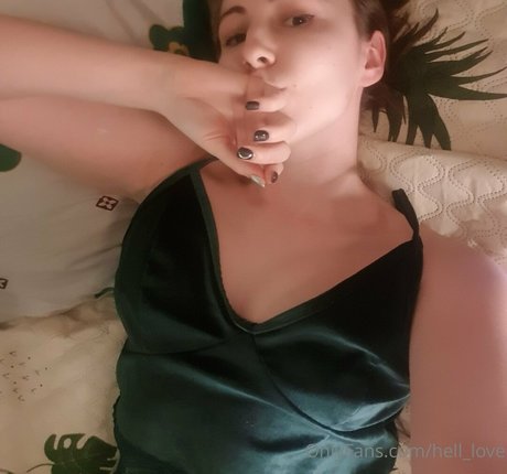 Nacktes geleaktes OnlyFans-Foto von Helllove