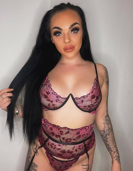 Nacktes geleaktes OnlyFans-Foto von Frankiemom