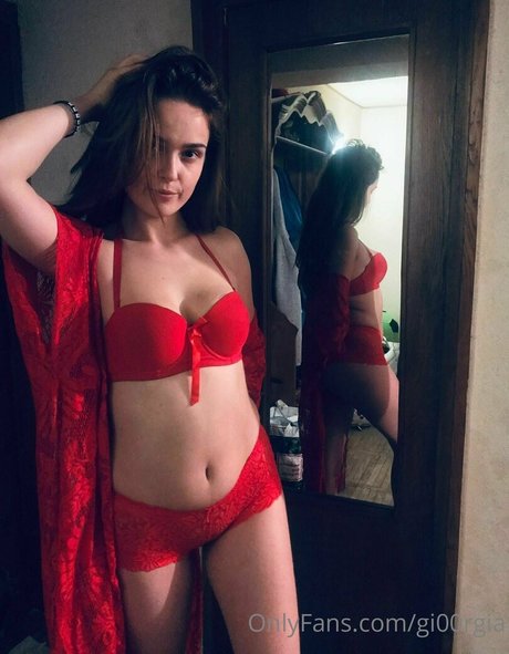 Nacktes geleaktes OnlyFans-Foto von Gi00rgia