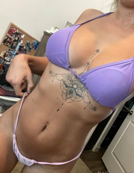 Nacktes geleaktes OnlyFans-Foto von Bellaslaysxo