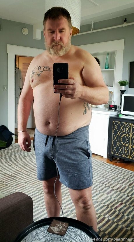 Nacktes geleaktes OnlyFans-Foto von Bearinheat