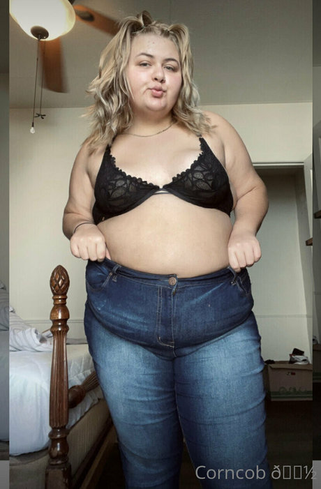 Nacktes geleaktes OnlyFans-Foto von Plussizebrattt2