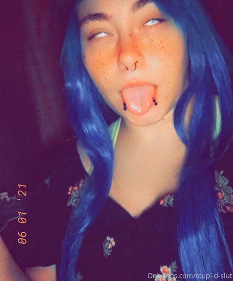 Nacktes geleaktes OnlyFans-Foto von Stup1dslut