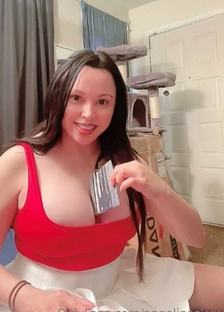 Nacktes geleaktes OnlyFans-Foto von Angelinaskyy
