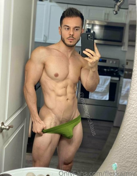 Nacktes geleaktes OnlyFans-Foto von Flexxarmy