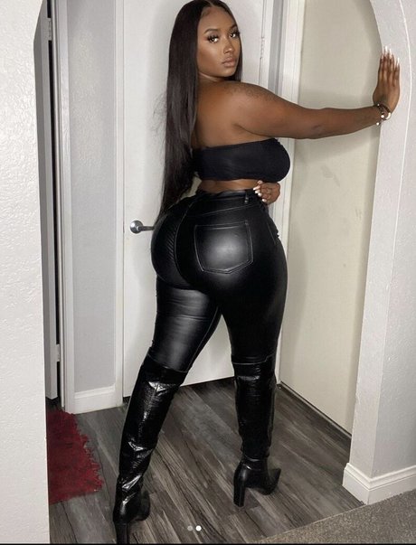 Nacktes geleaktes OnlyFans-Foto von Nathalia Domingos
