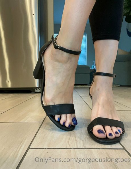 Nacktes geleaktes OnlyFans-Foto von Gorgeouslongtoes