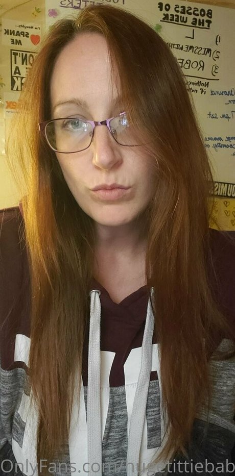 Nacktes geleaktes OnlyFans-Foto von Hugetittiebabexxxfree