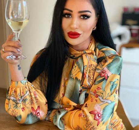 Nacktes geleaktes OnlyFans-Foto von Monicasuarez