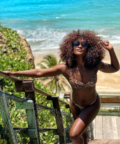 Erika Januza