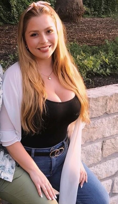 Amanda R
