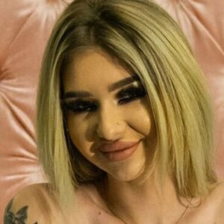 Luxxxandraa
