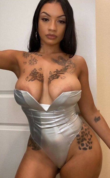 Nacktes geleaktes OnlyFans-Foto von Ashley Amor