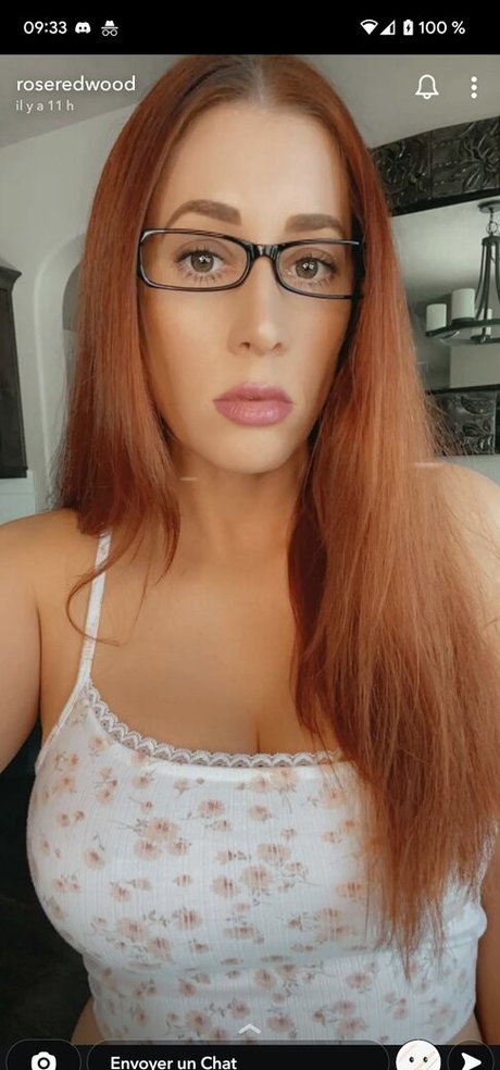 Nacktes geleaktes OnlyFans-Foto von Rose Redwood