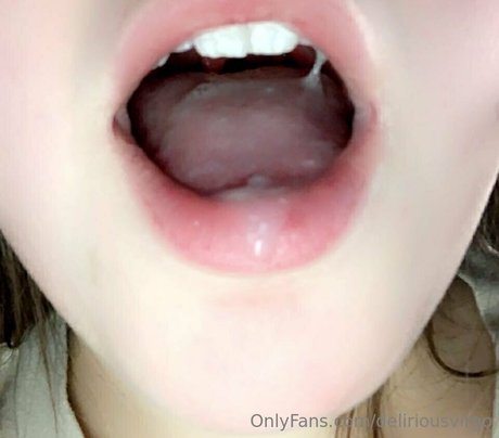 Nacktes geleaktes OnlyFans-Foto von Deliriousvirgo