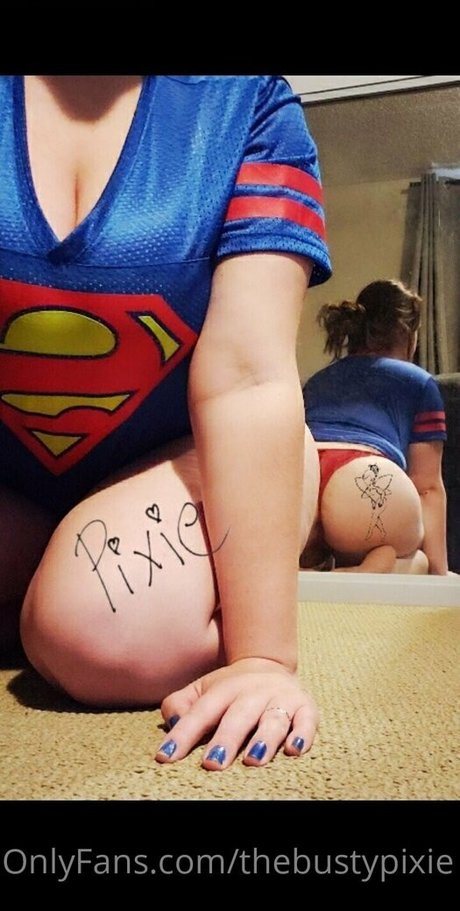 Thebustypixie