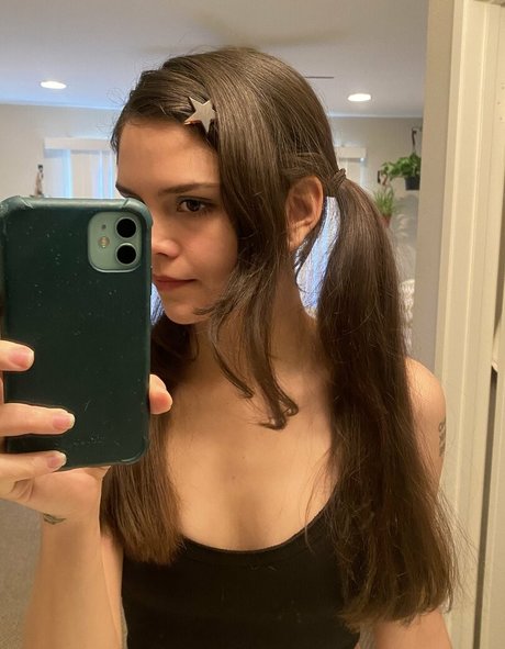 Nacktes geleaktes OnlyFans-Foto von Chloesfreepageinactive