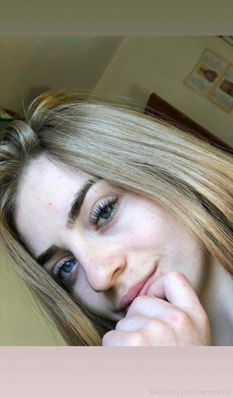 Nacktes geleaktes OnlyFans-Foto von Veronikait