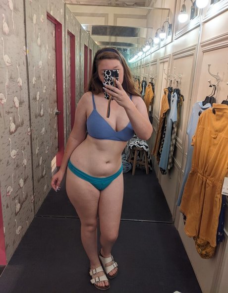 Nacktes geleaktes OnlyFans-Foto von Eightbitbailey